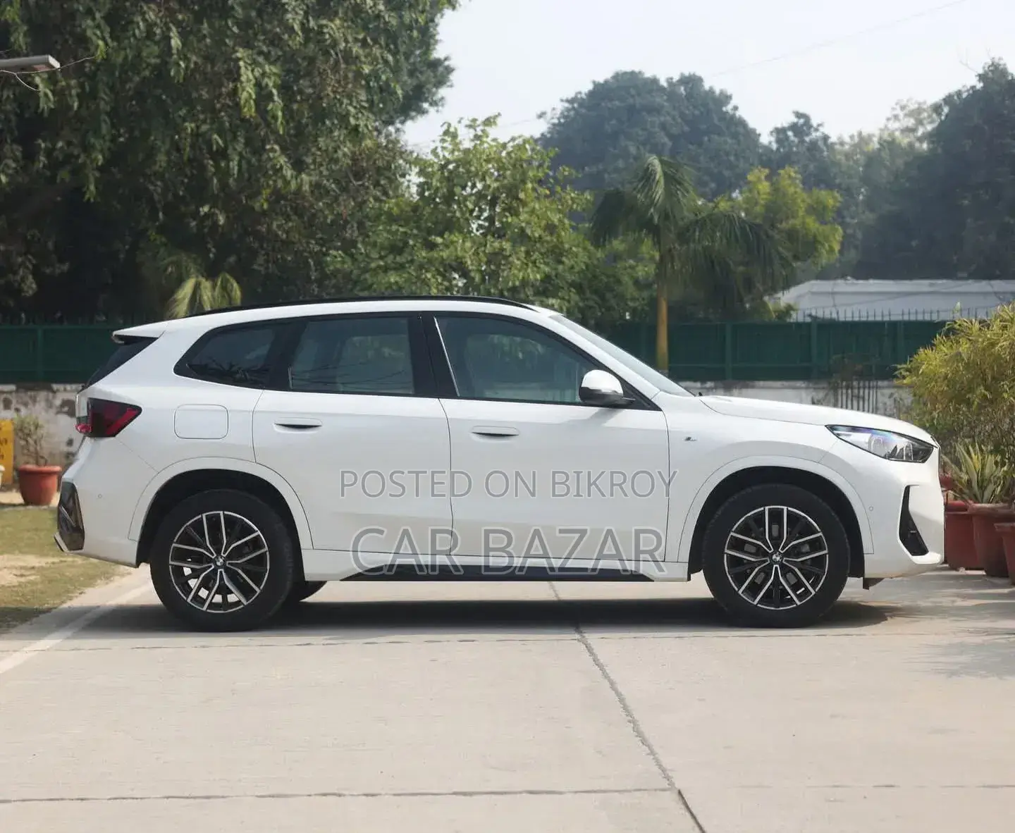 BMW X1 xDrive28i AWD 2023 Pearl