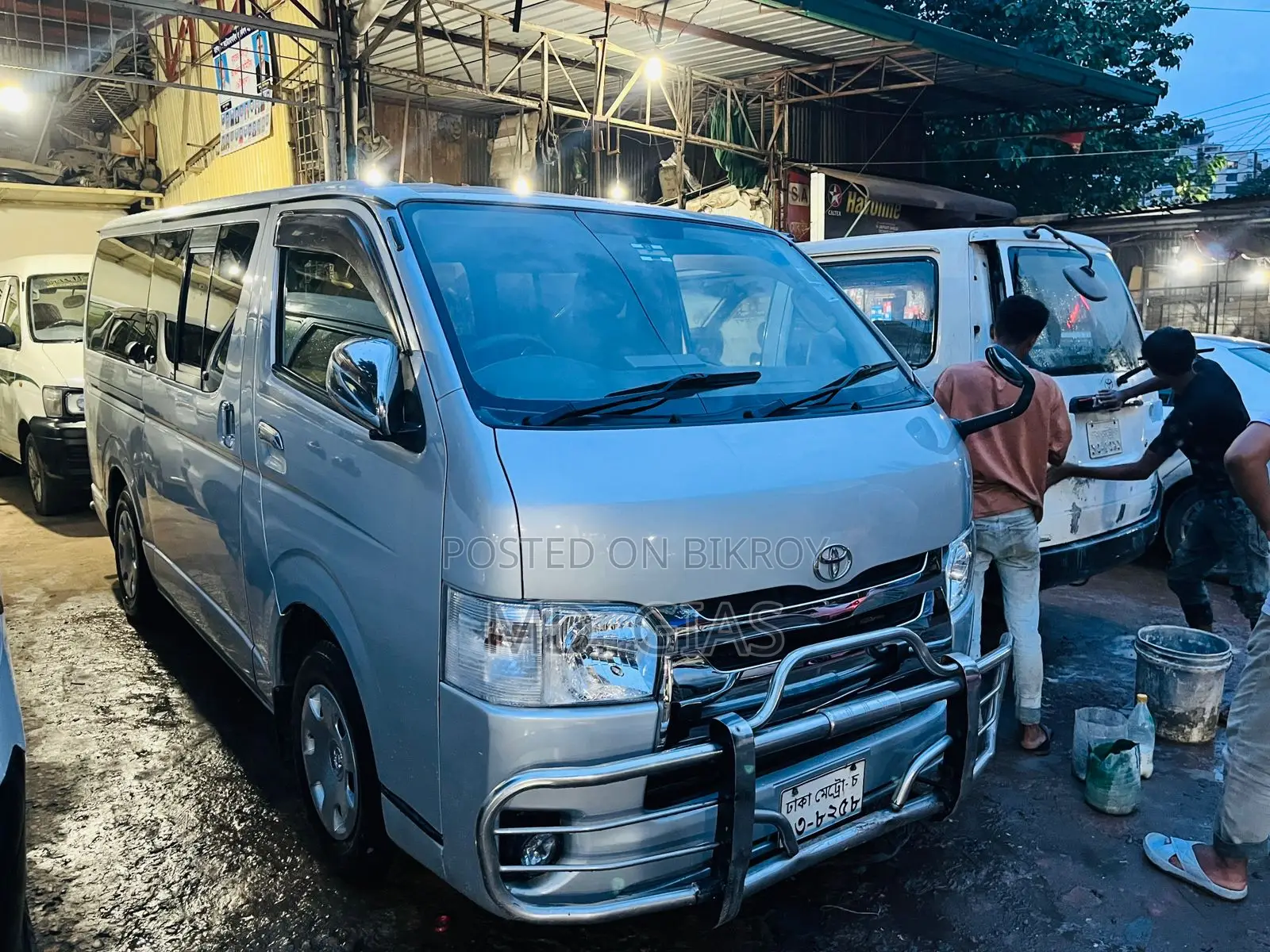 Toyota HiAce 2007 Silver
