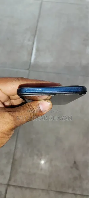 Vivo Y21 128 GB Blue