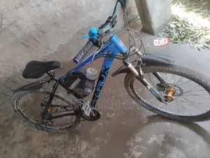 একদম ফ্রেশ কন্ডিশনে ইউজ বাইসাইকেল লোকেশন বসুন্ধরা সিটিপান্থপথ সিগন্যাল