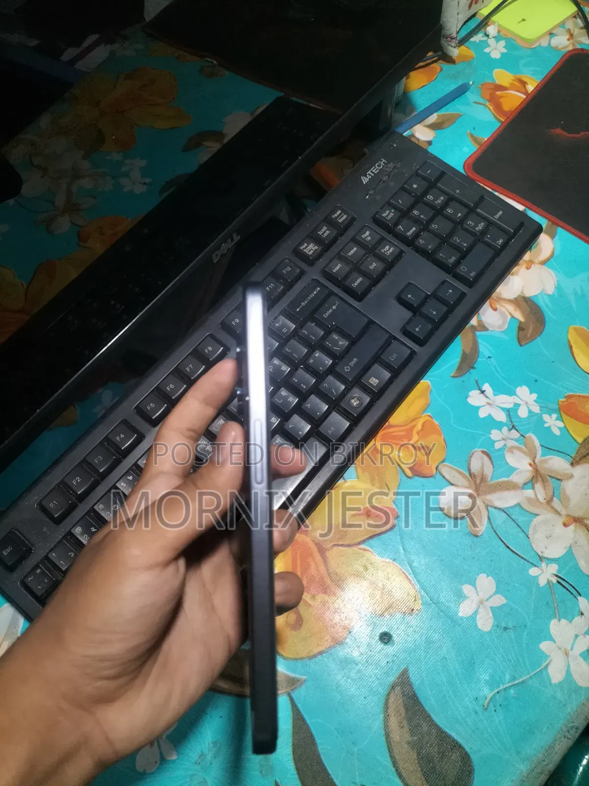নাথিং ফোন ২ ১২৮ জিবি কালো