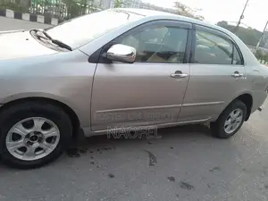 Toyota Corolla Verso Automatic 2003 Gold