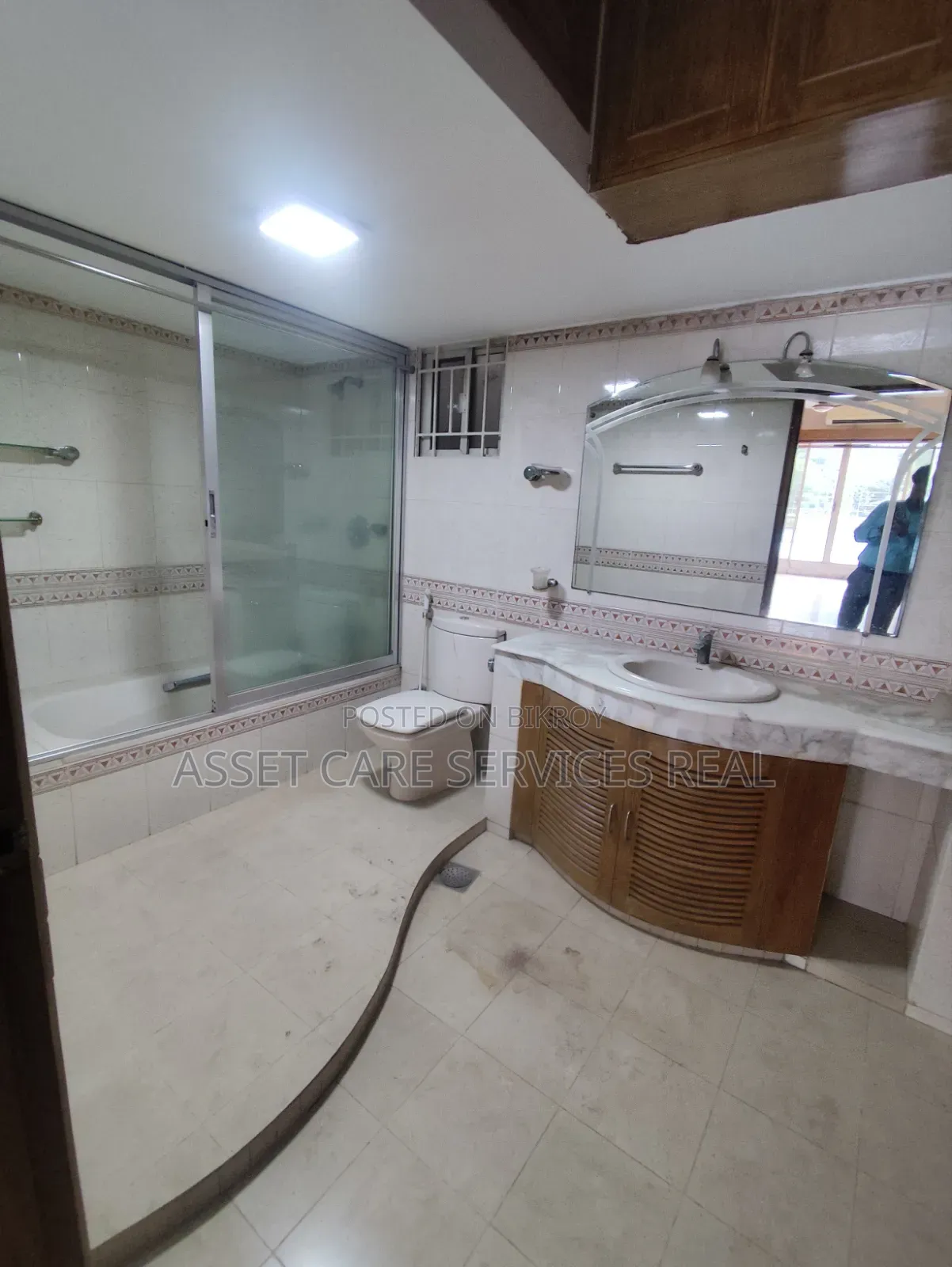 4bdrm Apartment in Concord, Gulshan for Rent
