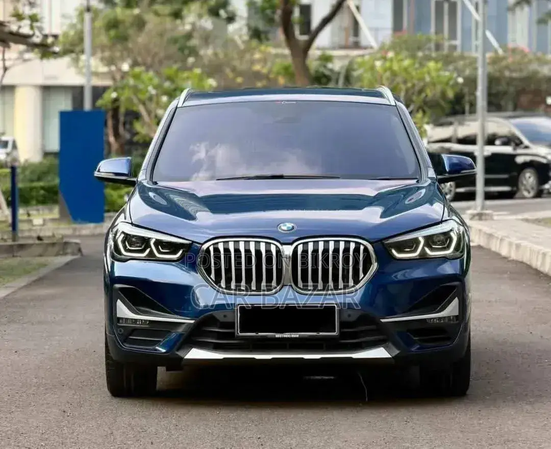 BMW X1 2022 নীল