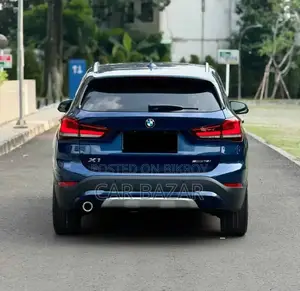 BMW X1 2022 নীল