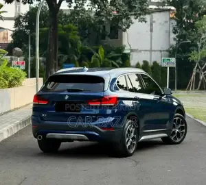 BMW X1 2022 নীল