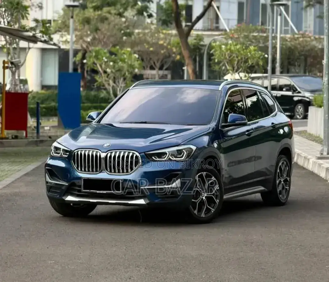 BMW X1 2022 নীল