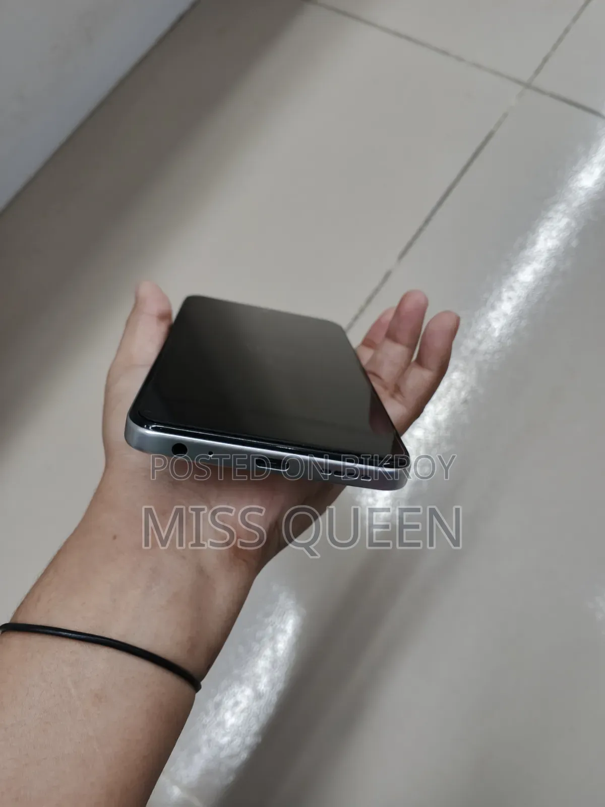 New Infinix Hot 60i 256 GB White