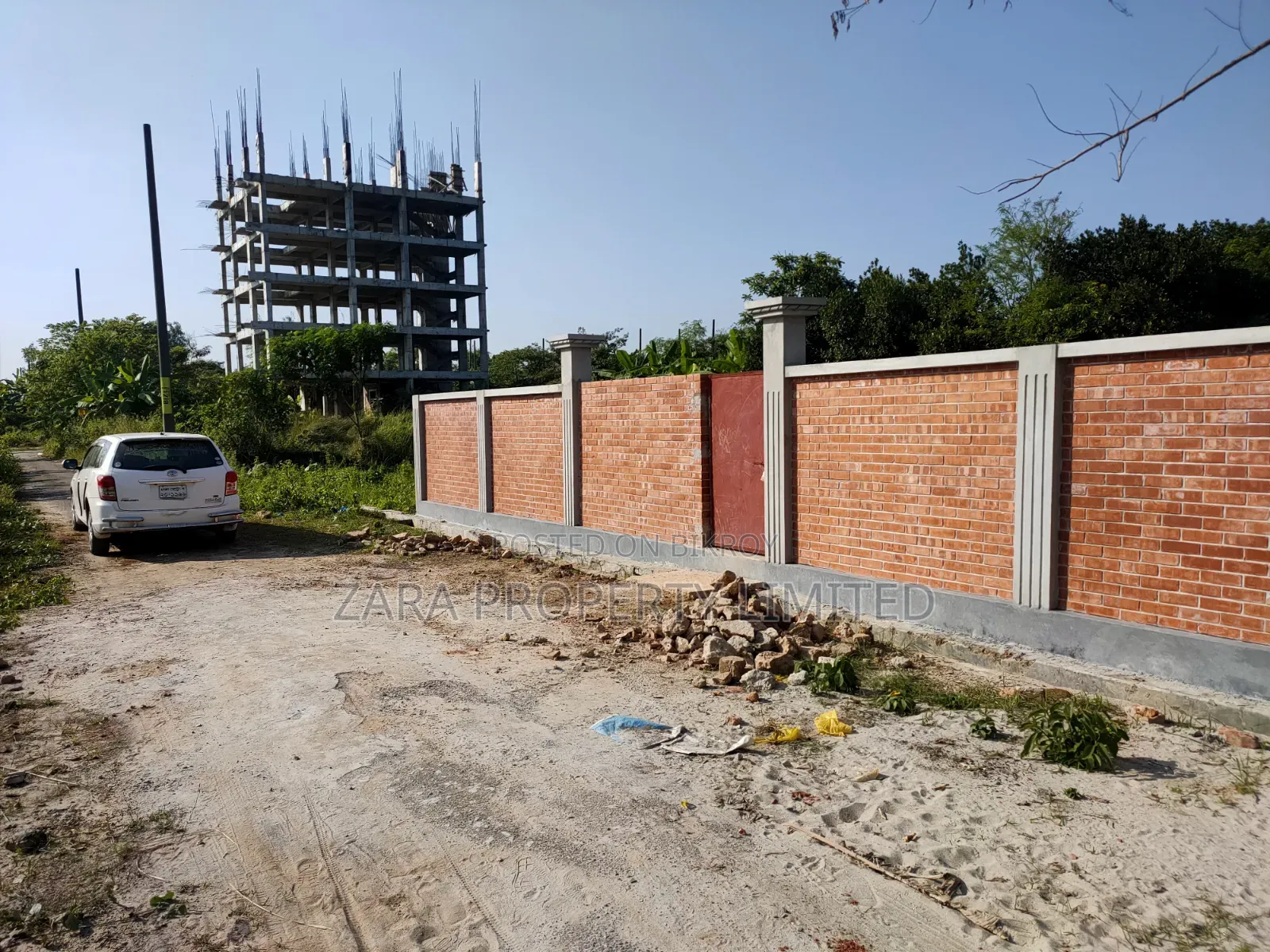 South-facing 5 katha plot in Sector 23.