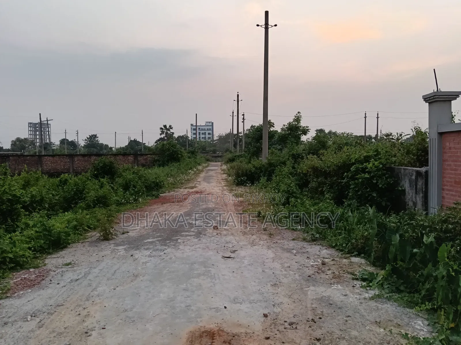 Block-I-Ext, 24 Katha, North, South, Wast Face
