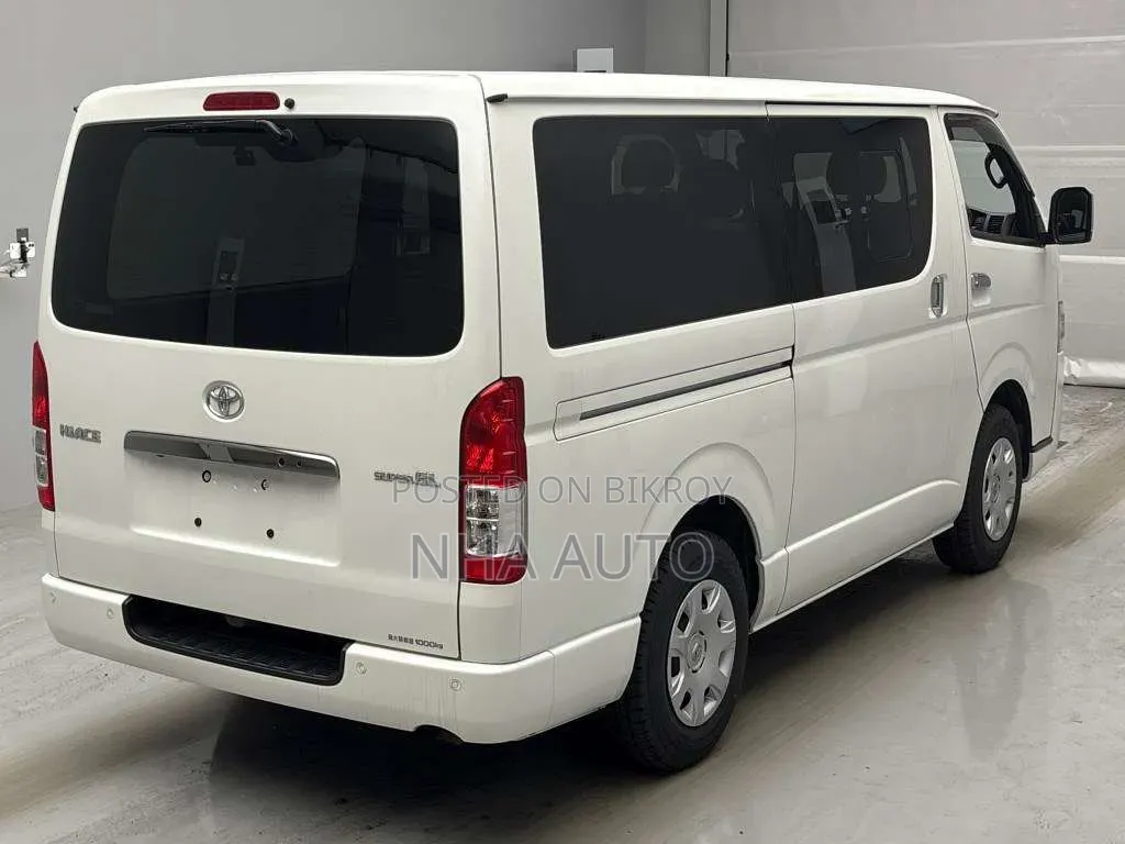 Toyota HiAce 2021 Pearl