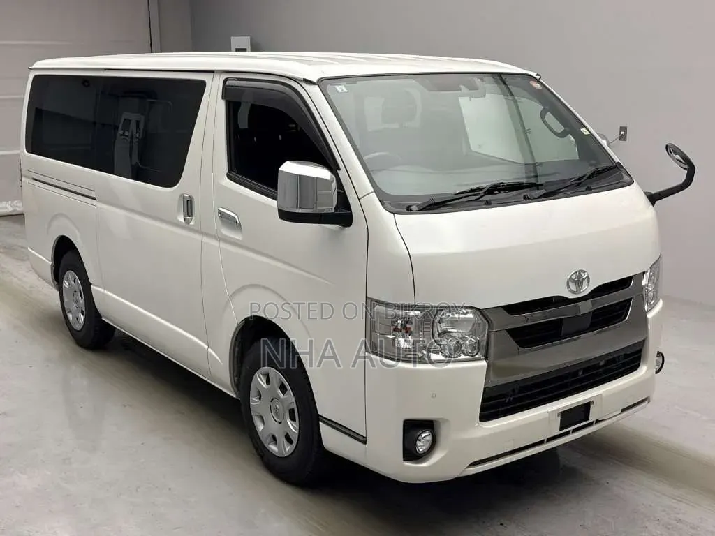 Toyota HiAce 2021 Pearl