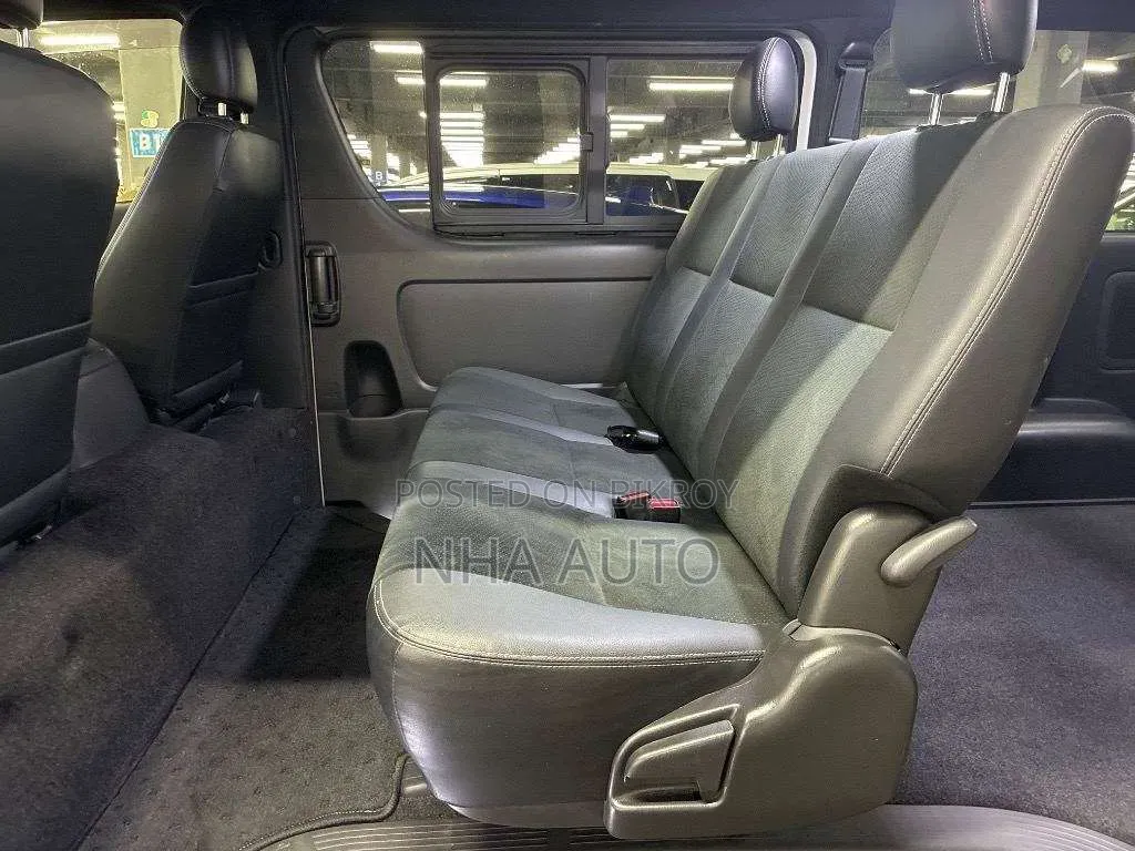 Toyota HiAce 2021 Pearl