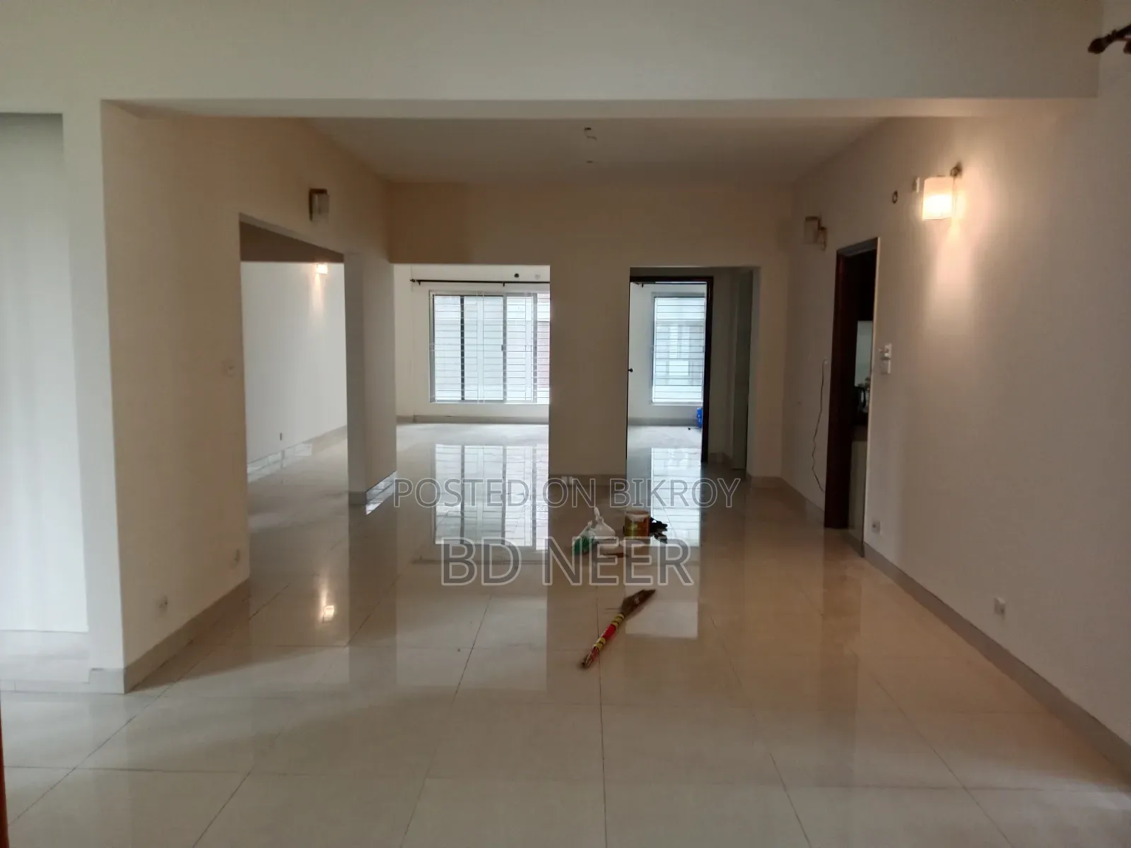 4 Bedroom Apartment in Gulshan for Rent