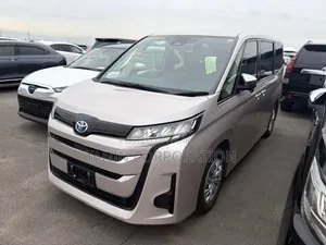 Toyota Noah 2022 ব্রাউন