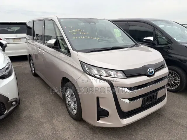 Toyota Noah 2022 Brown