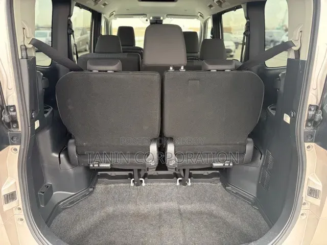 Toyota Noah 2022 Brown