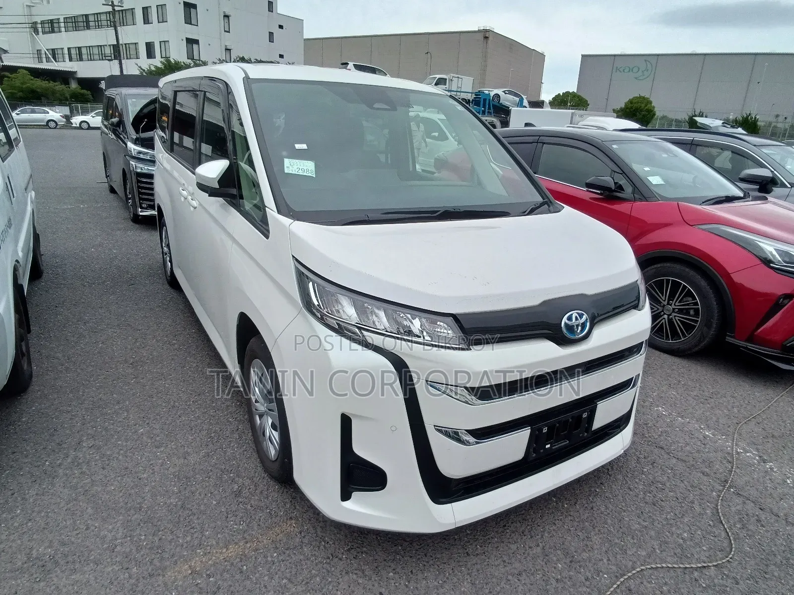 Toyota Noah 2022 Pearl