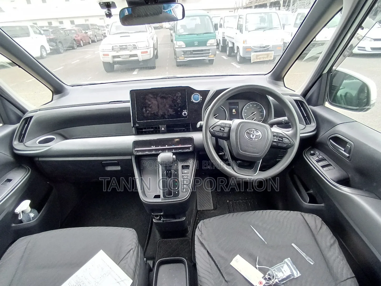 Toyota Noah 2022 Pearl