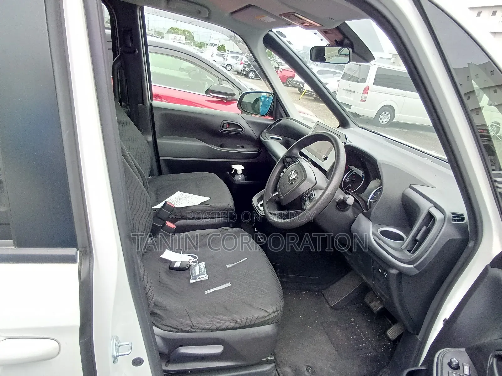 Toyota Noah 2022 Pearl