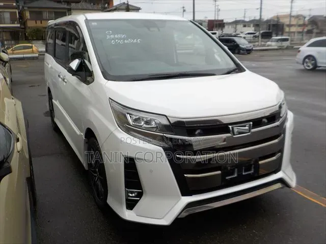 Toyota Noah 2021 Pearl