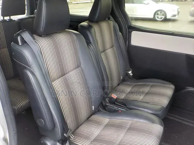 Toyota Noah 2021 Pearl