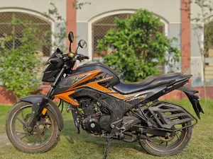 Honda Hornet 2018 Orange