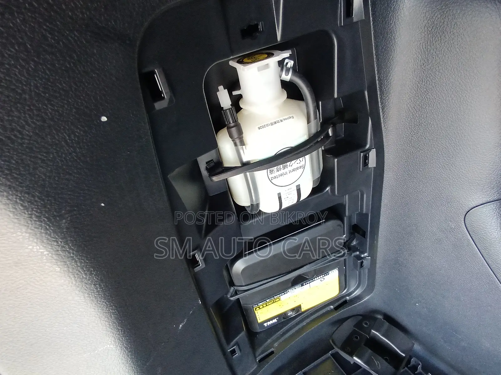 Toyota Esquire 2.0 FWD (8 Seater) 2021 Pearl