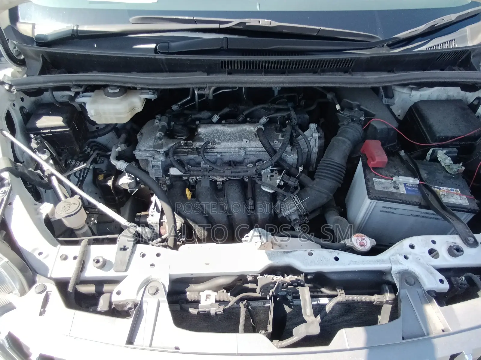 Toyota Esquire 2.0 FWD (8 Seater) 2021 Pearl