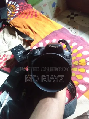 ক্যানোন৭০০ডি