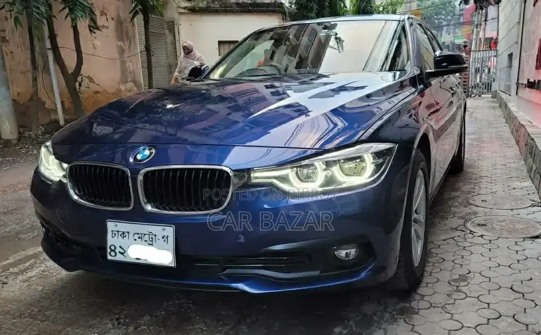 বিএমডব্লিউ ৩১৮আই ২০১৭ নীল