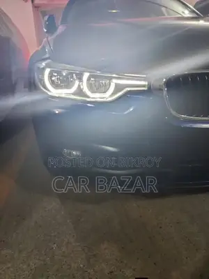 বিএমডব্লিউ ৩১৮আই ২০১৭ নীল