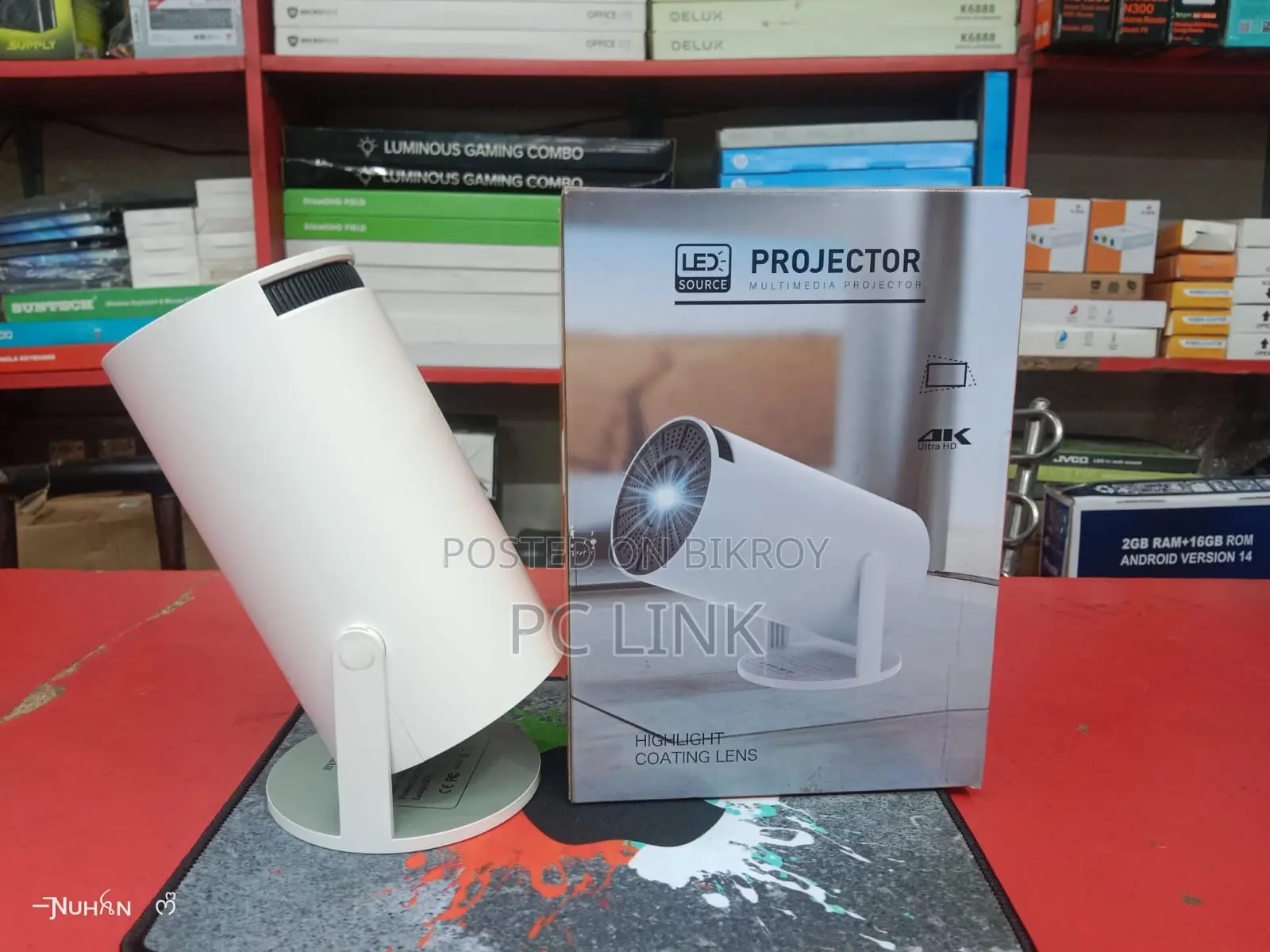 Magcubic Hy300 Ultra Android Projector