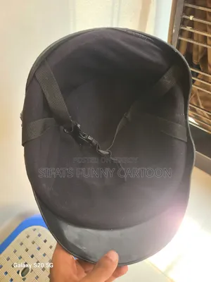 বাইক হেলমেট ব্যবহৃত