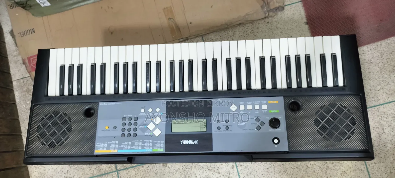 Yamaha PSR E233