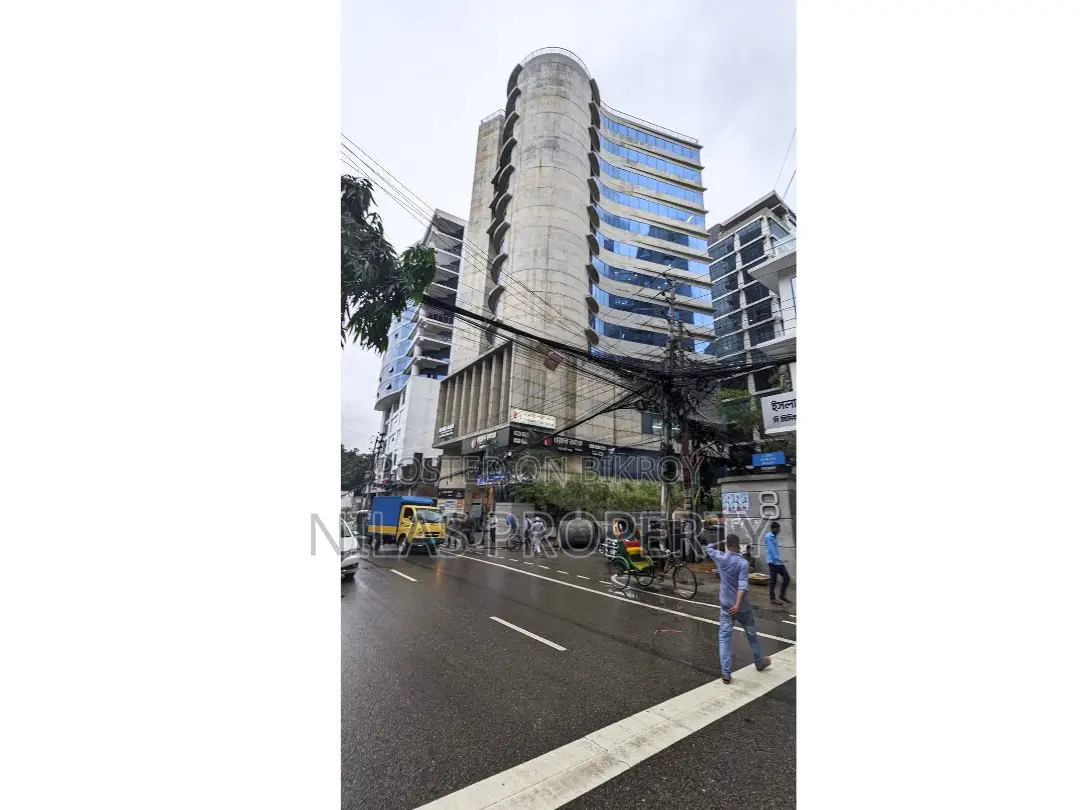 Modern 3200 SFT Commercial Space for Rent in Mohakhali