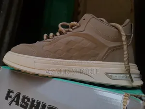 Sneakers (New)