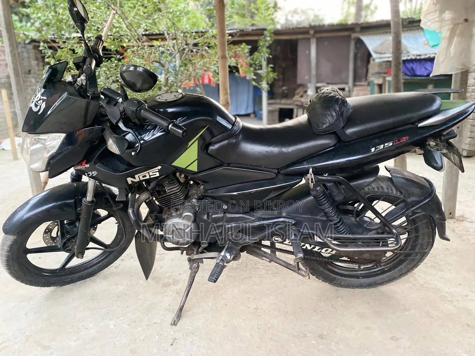 Bajaj Pulsar 135 LS 2012 Black