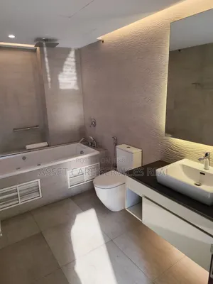 3bdrm Apartment in Ehl, Baridhara for Rent