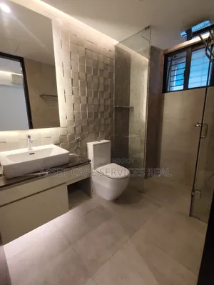 3bdrm Apartment in Ehl, Baridhara for Rent