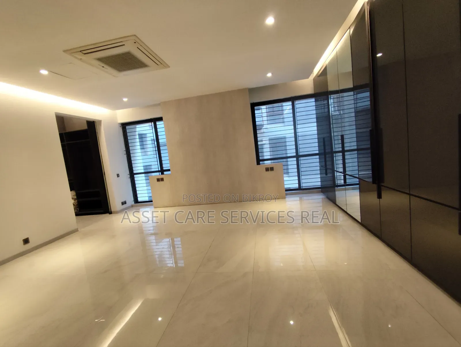 3bdrm Apartment in Ehl, Baridhara for Rent