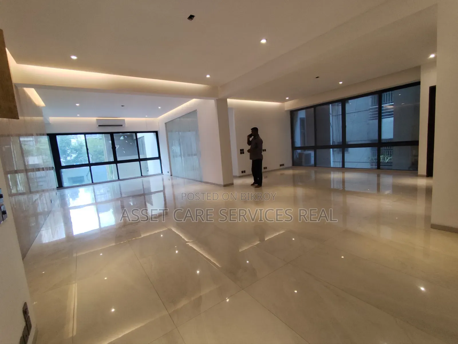 3bdrm Apartment in Ehl, Baridhara for Rent