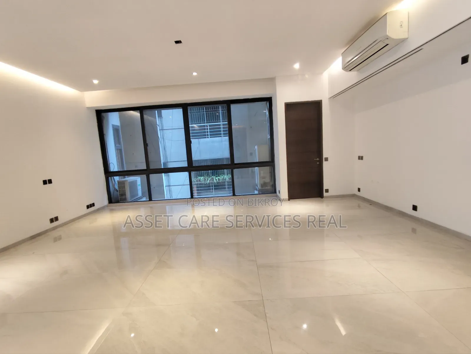 3bdrm Apartment in Ehl, Baridhara for Rent
