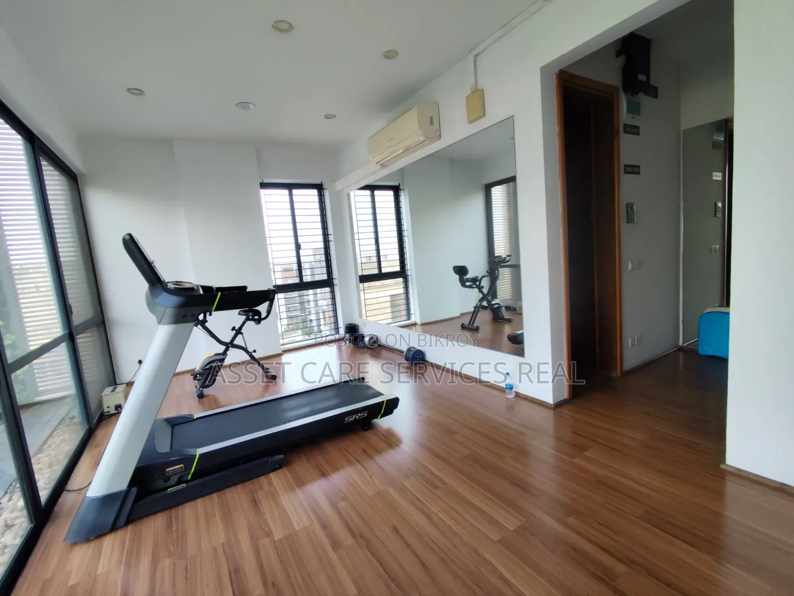 3bdrm Apartment in Ehl, Baridhara for Rent