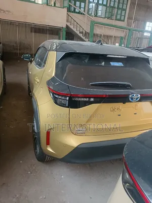 Toyota Yaris Cross 2021 Gold