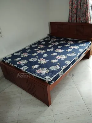 ম্যাট্রেস বিক্রয় করা হবে। ৬০/৭৮ ইঞ্চি সাইজ।