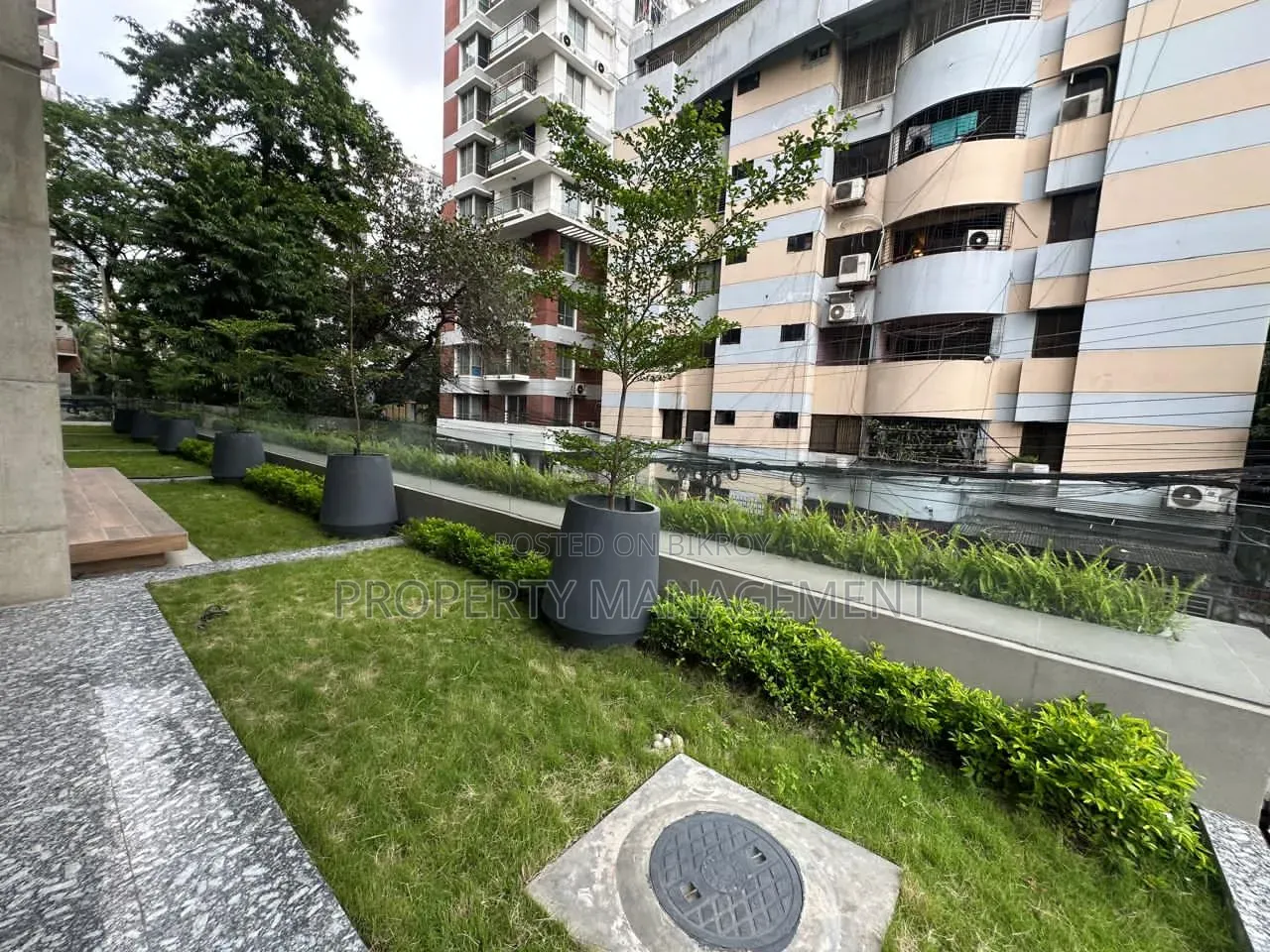 4bdrm Apartment in Navana Real Estate, Gulshan for Rent