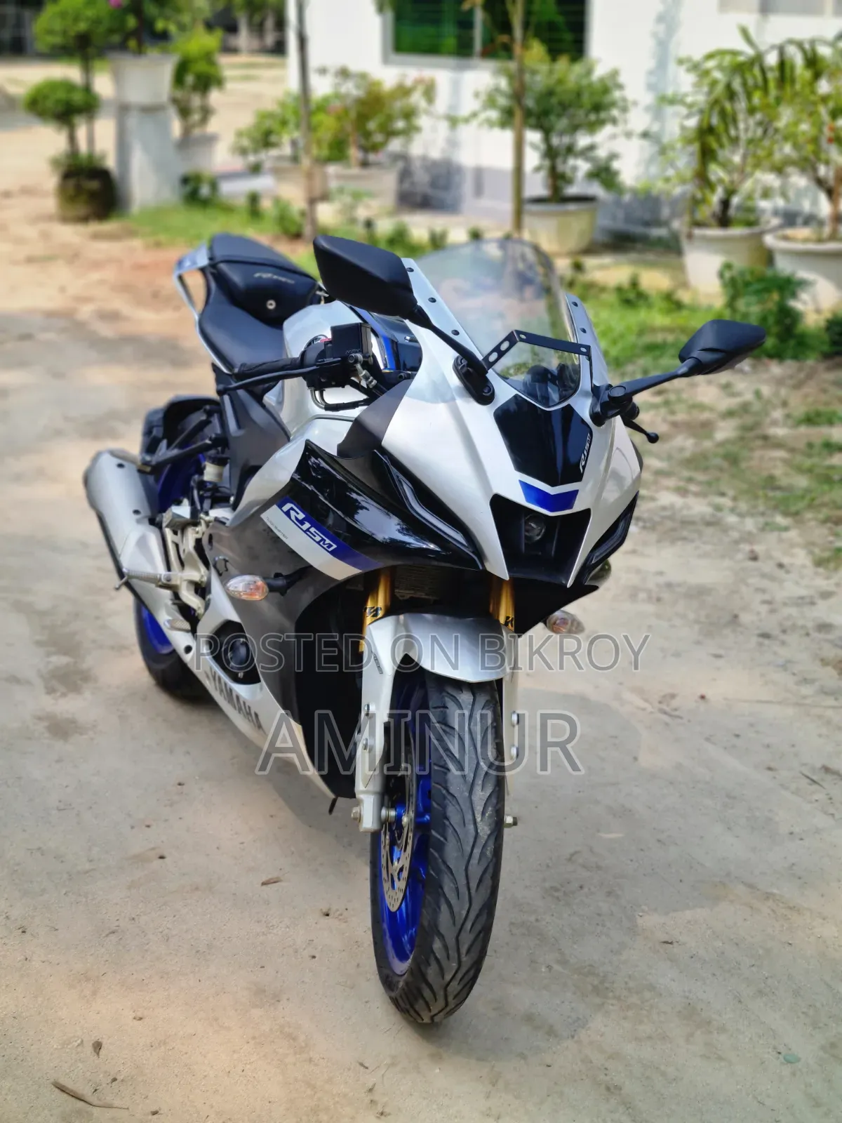 Yamaha R1 2023 Gray