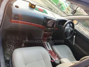 Toyota Premio 2005 Silver