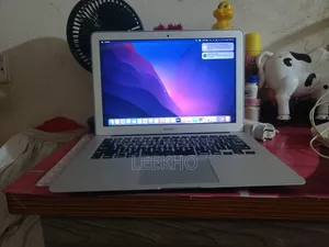 Laptop Apple MacBook Air 2017 8GB Intel Core I5 SSD 128GB